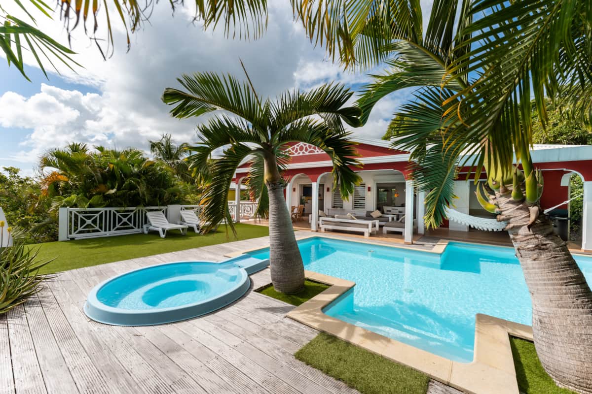 Villa Chill & Ride Le Helleux Beautiful Pool